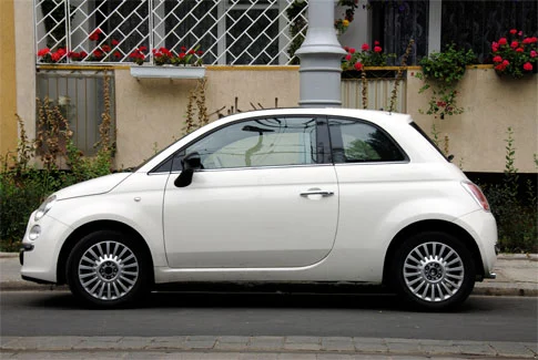 fiat 500 weißer Fiat 500 – Beispiel für Gebrauchtwagenankauf Elsdorf